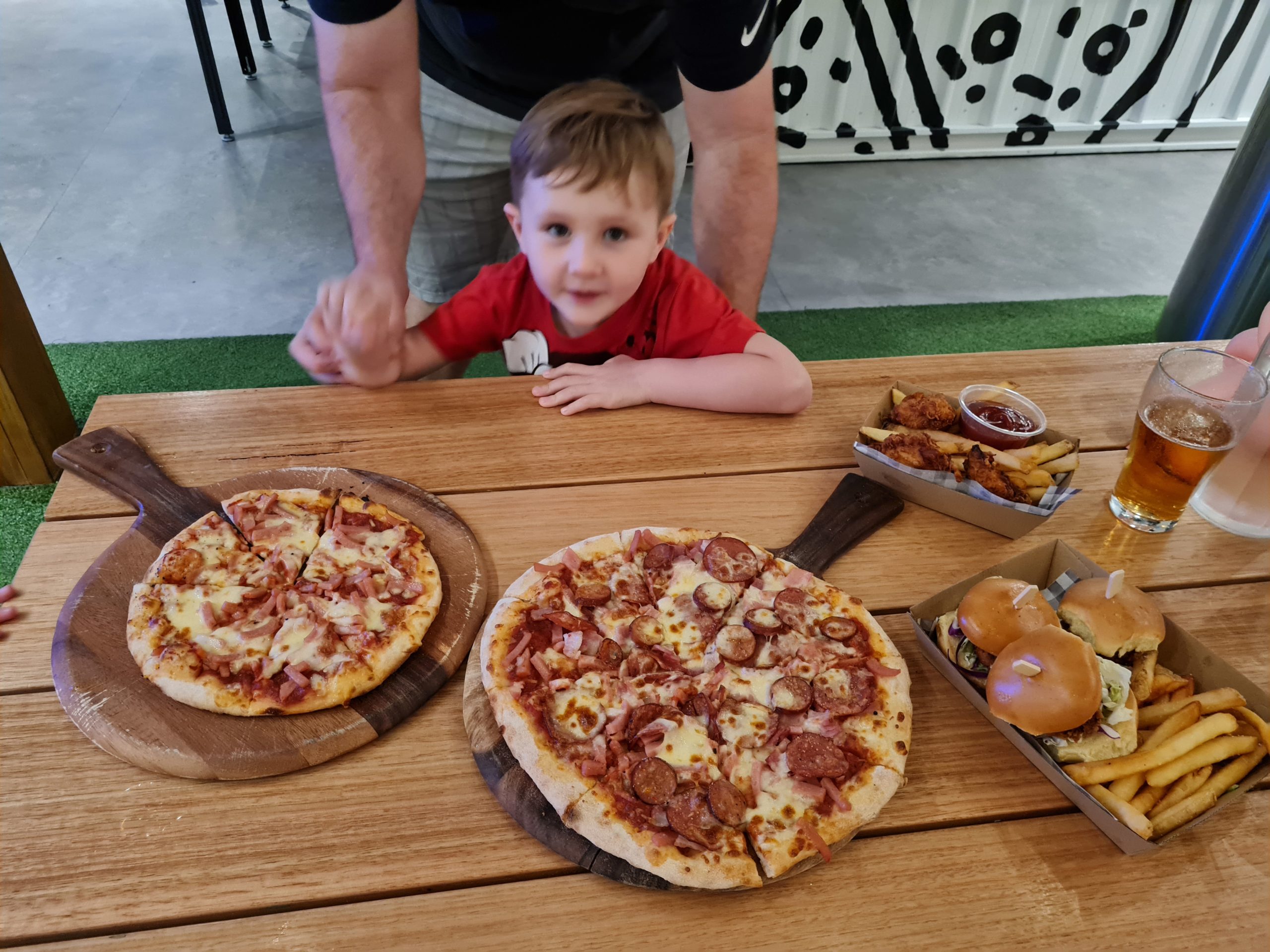 Kid friendly places to eat near me