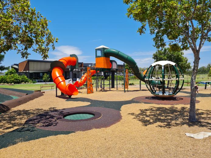 Playgrounds In Helensvale