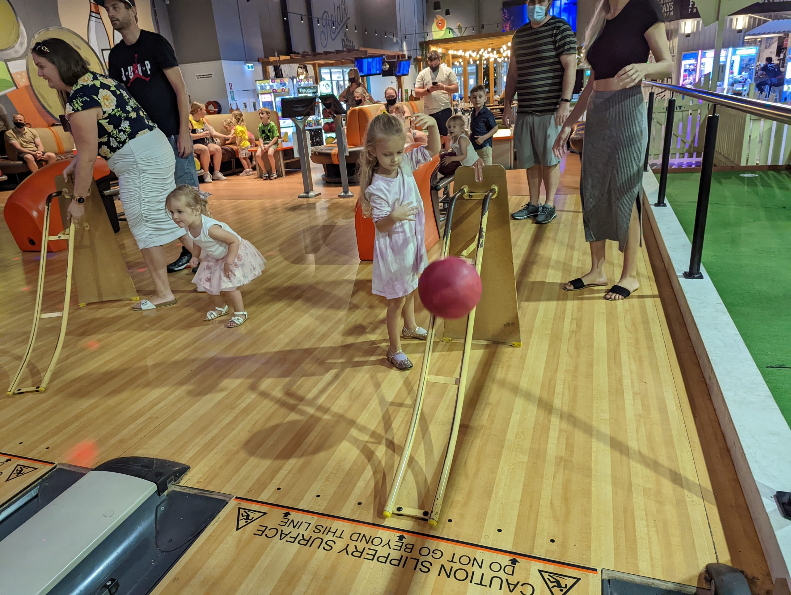 kids bowling parties gold coast