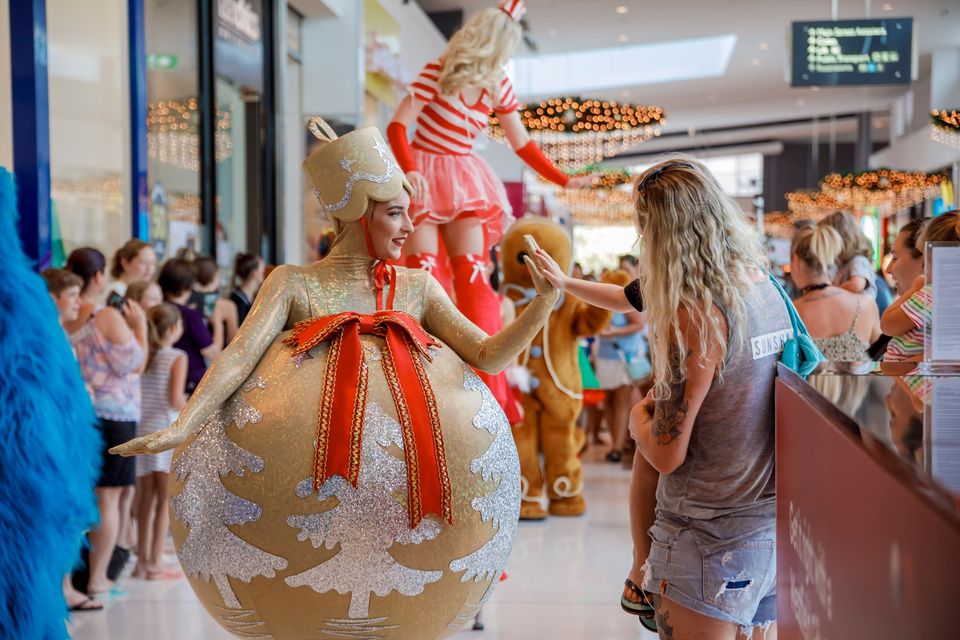 Westfield-Helensavle-Santa-Arrival