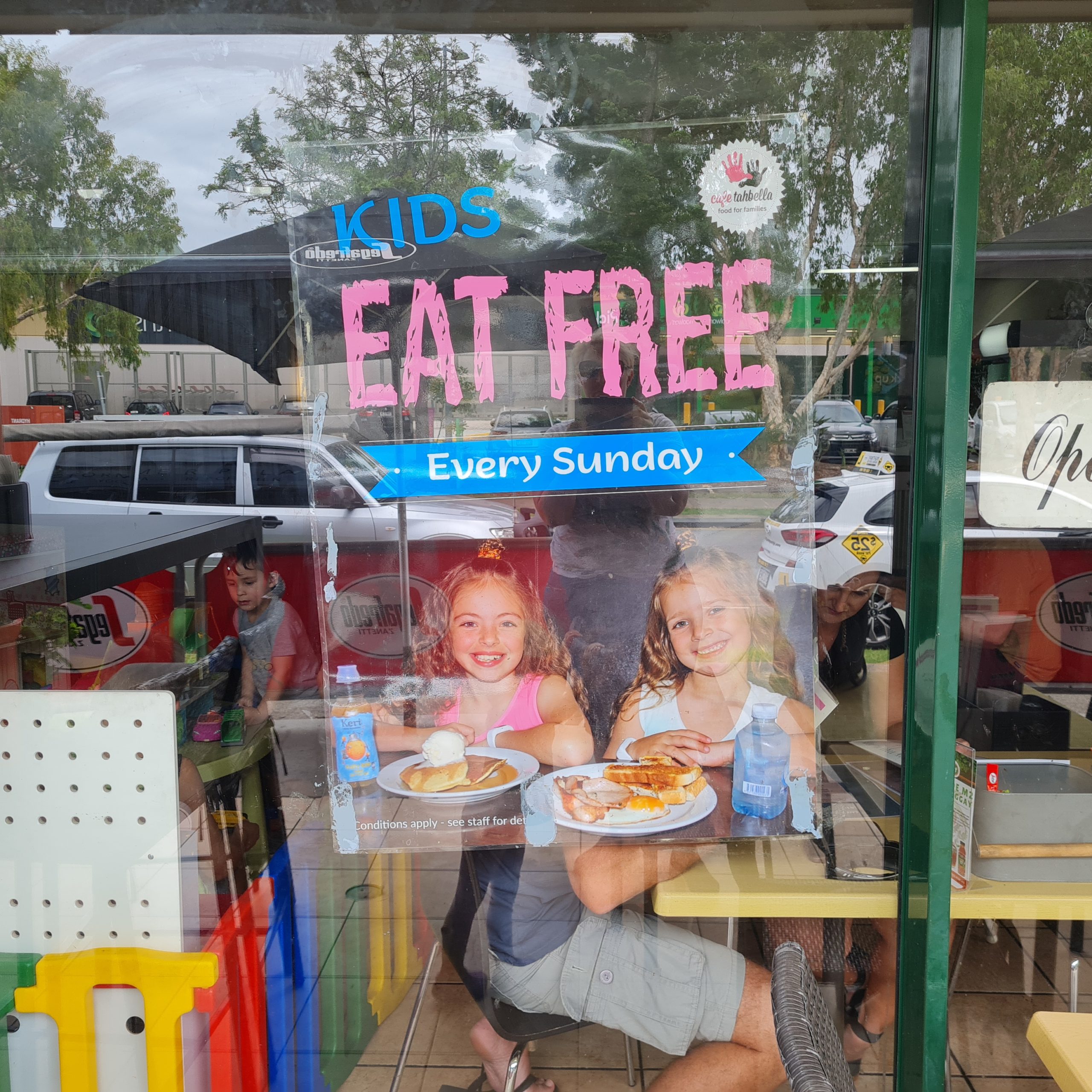 Kids Eat Free Sunday