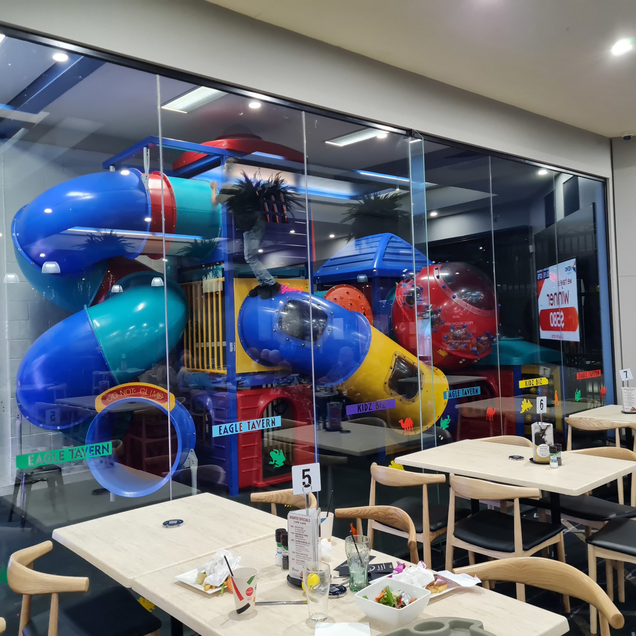 restaurants with playgrounds near me
