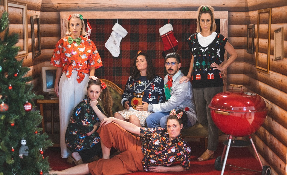 Awkward-Christmas-Portraits