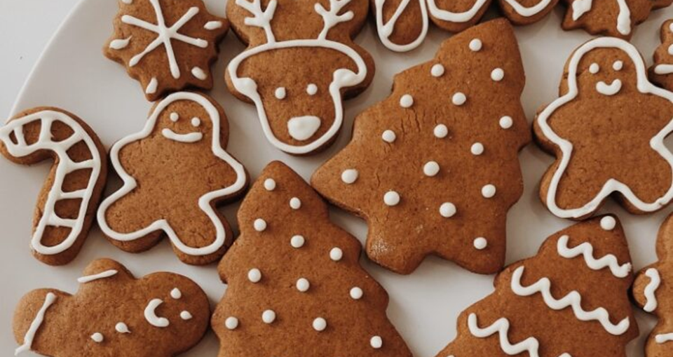 Gingerbread-Decorating-Tweed-City