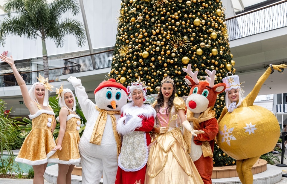 Live-Christmas-Entertainment-Pacific-Fair